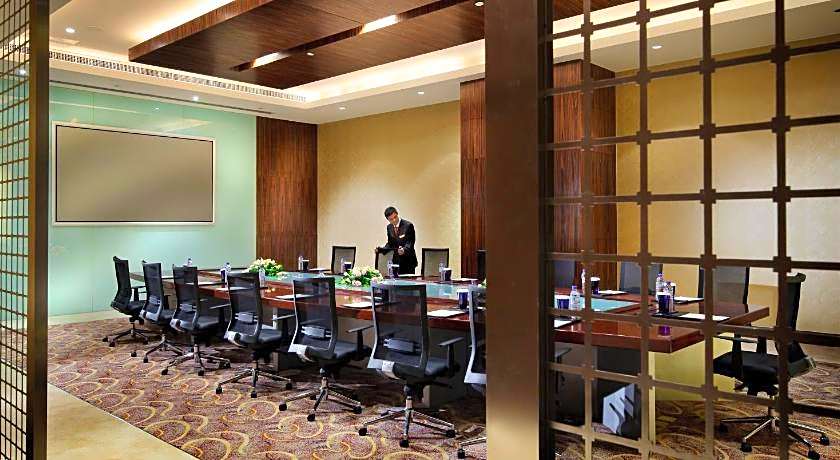 Crowne Plaza Yantai Sea View By IHG