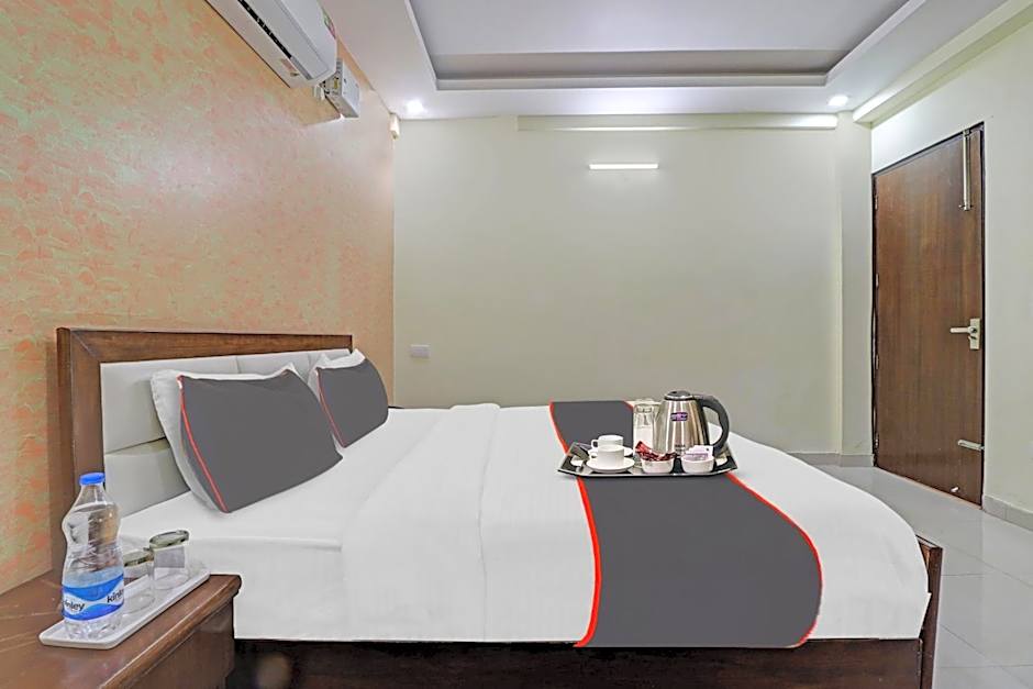 Photo 1 of 14 of Classic Triple Room