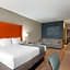 La Quinta Inn & Suites by Wyndham Lackawanna - Buffalo