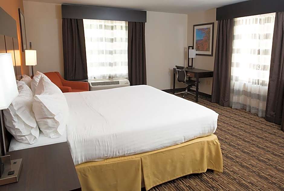 Holiday Inn Express Hotel & Suites Cherokee-Casino By IHG