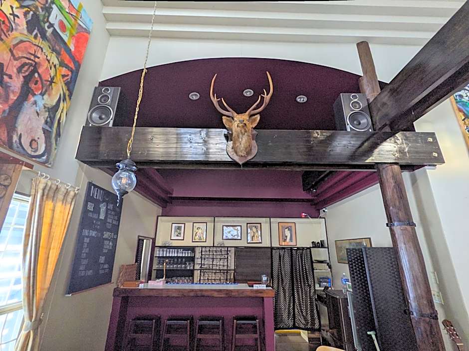 Luna Lodge