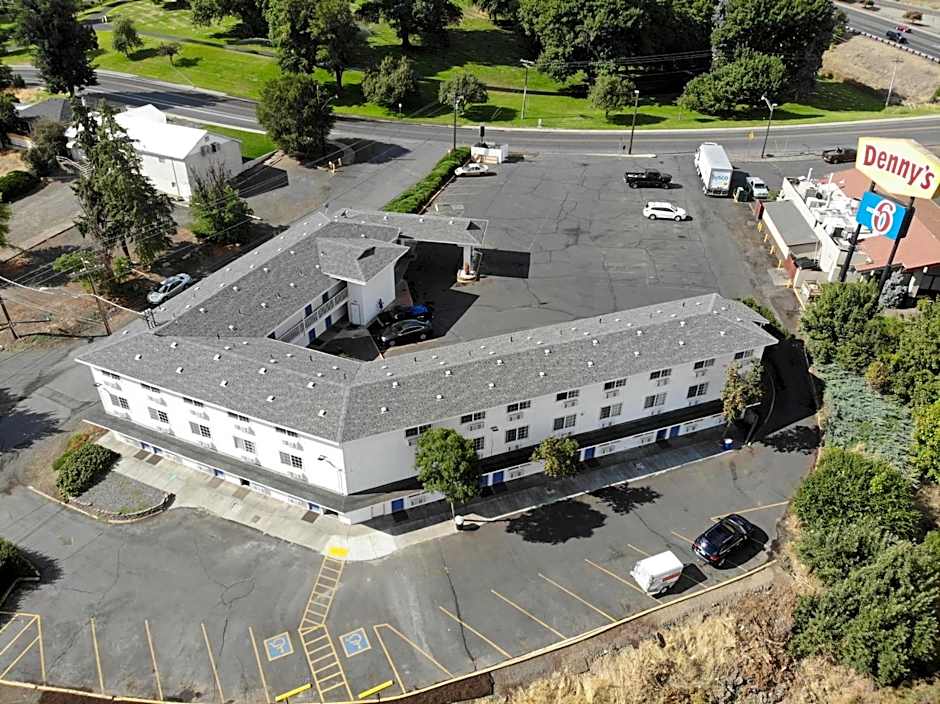 Motel 6 Pendleton, OR - West