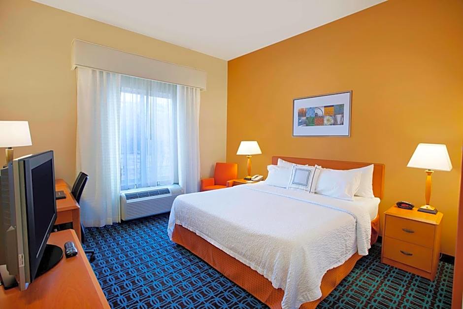 Photo 1 of 5 of 1 King Bed, Mobility Accessible, Roll in Shower