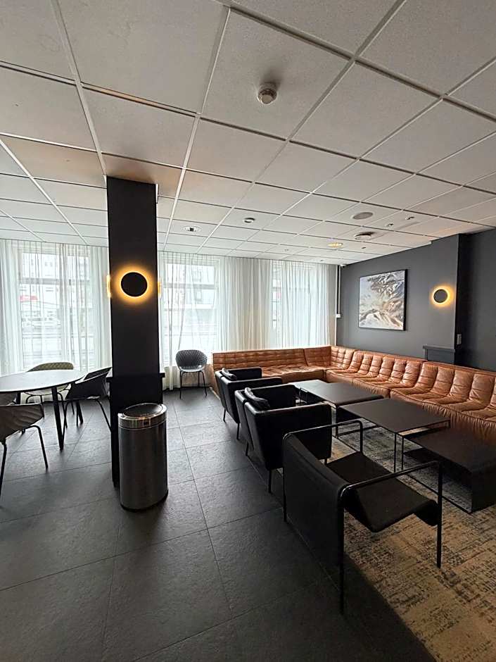 Hotel Cabin