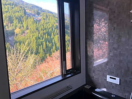 Quadruple Room with Mountain View