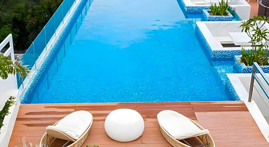 Ferra Hotel and Garden Suites