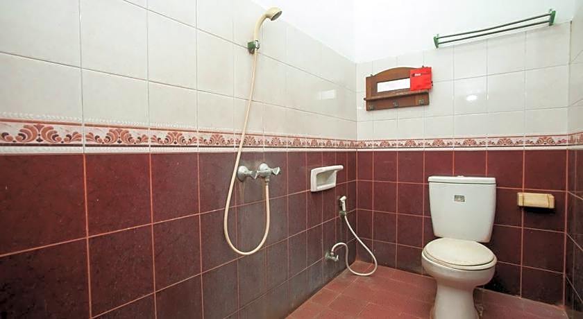 RedDoorz @ Genteng Surabaya 2