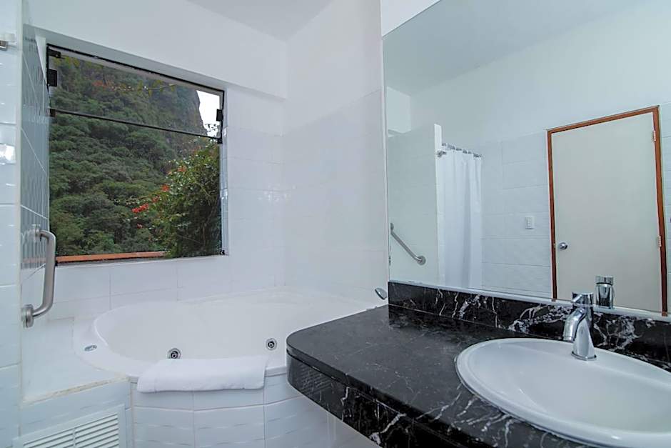 Tierra Viva Machu Picchu Hotel