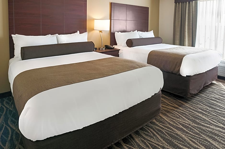 Cobblestone Inn & Suites  Fairfield Bay