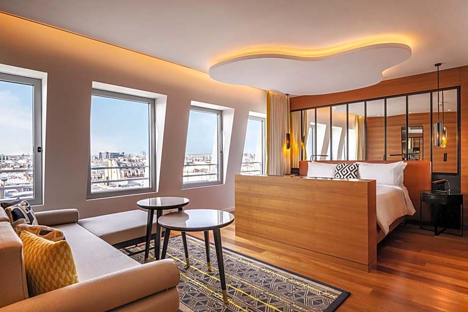 Renaissance by Marriott Paris Republique Hotel