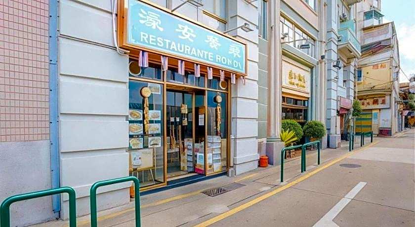 Hou Kong Hotel
