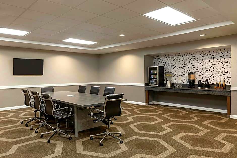 Four Points by Sheraton Milwaukee Airport