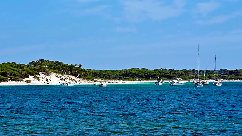 Aparthotel Isla De Cabrera