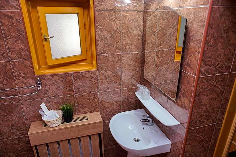 Bucharest Downtown Inn