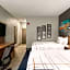 La Quinta Inn & Suites by Wyndham College Station North