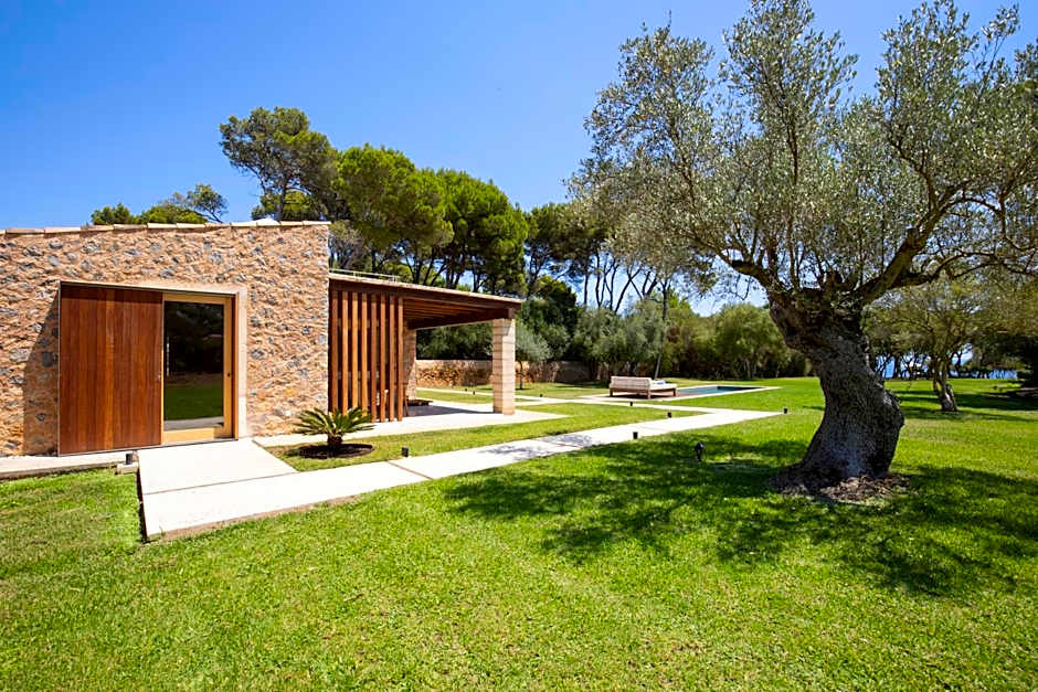 Can Simoneta - Adults Only