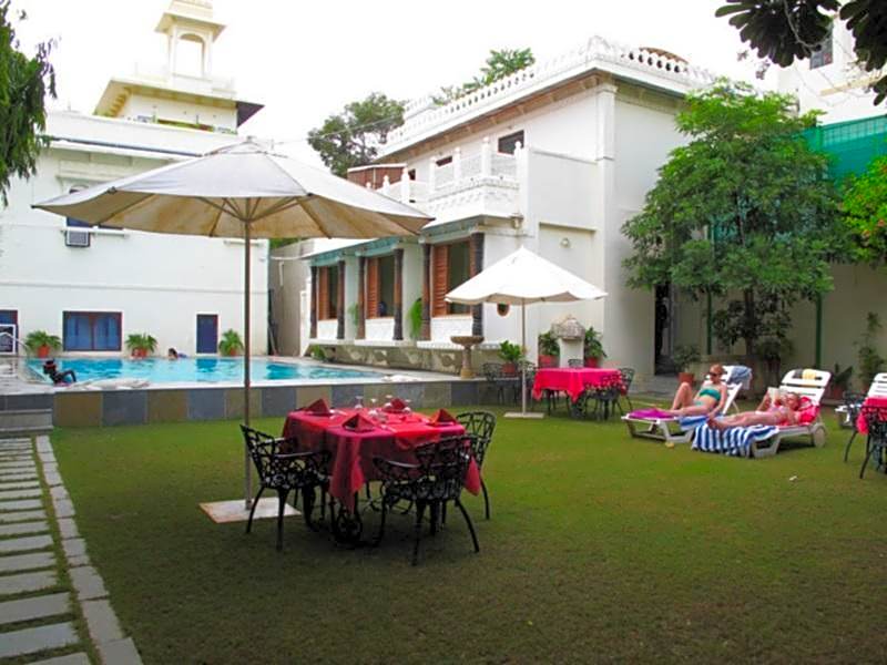 Hotel Mahendra Prakash