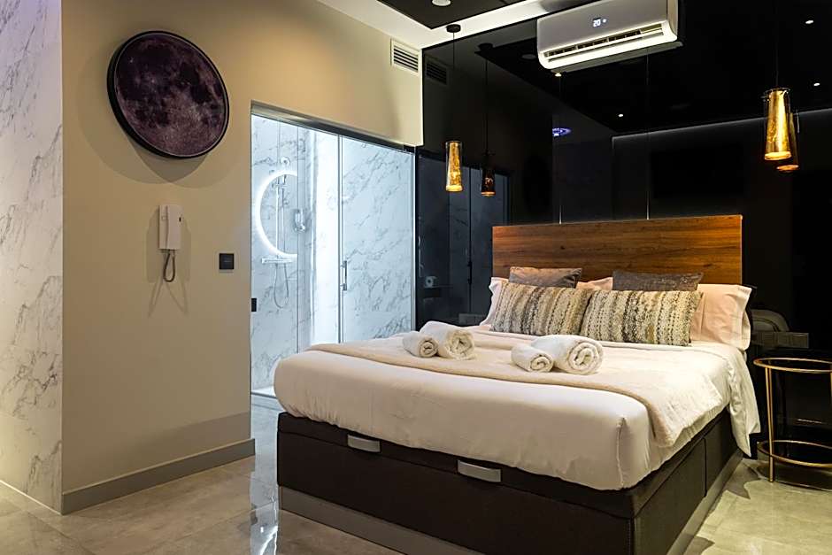 DAOS Suites & Terrace Marbella