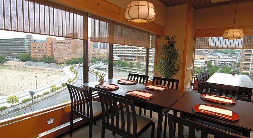 Takarazuka Onsen Hotel Wakamizu