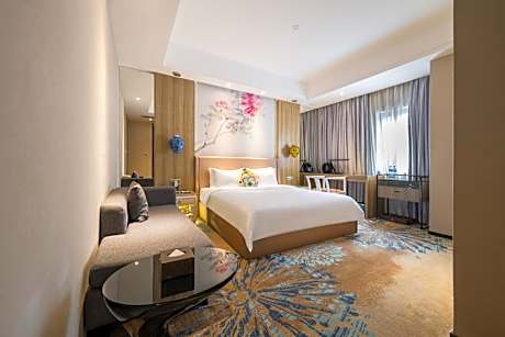 Business King Room