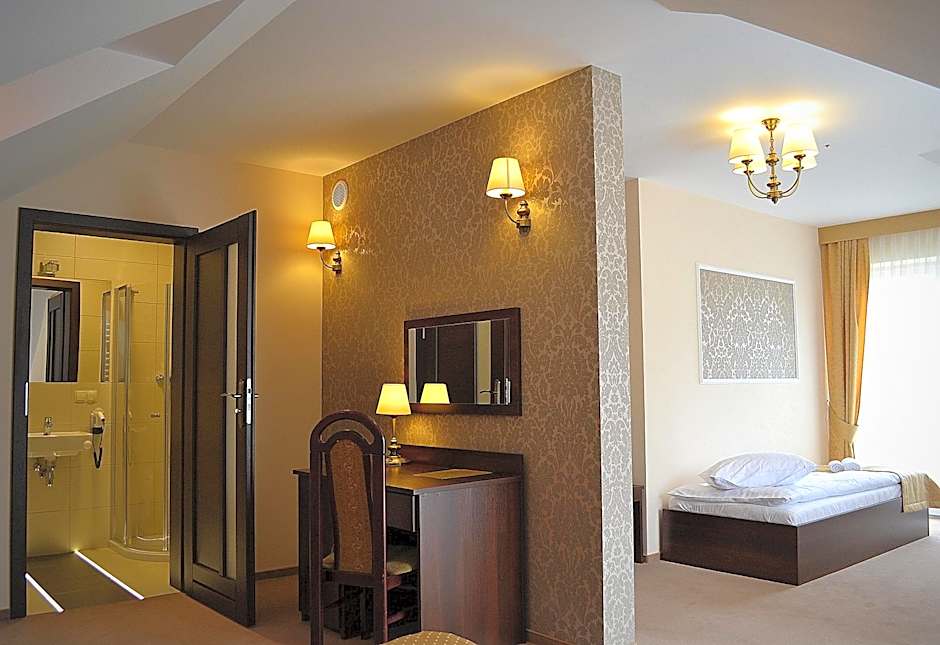 Hotel - Restauracja Koral