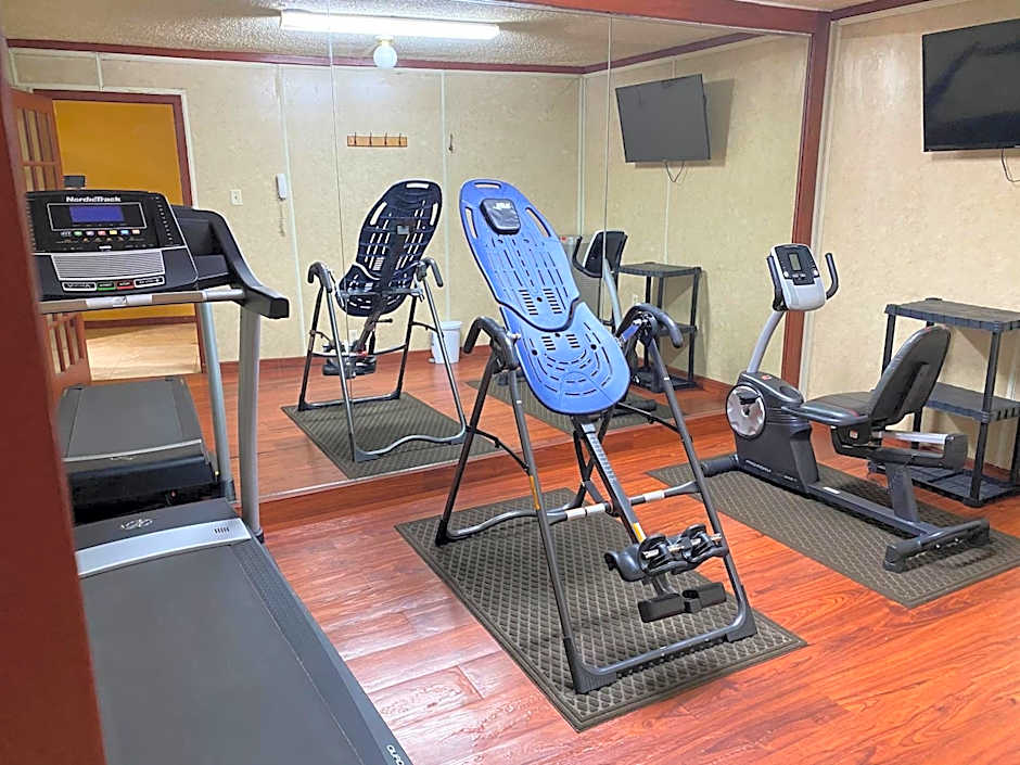 Rose City Inn & Suites
