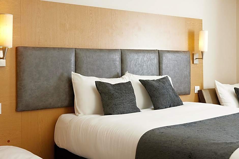 The Quays by Greene King Inns