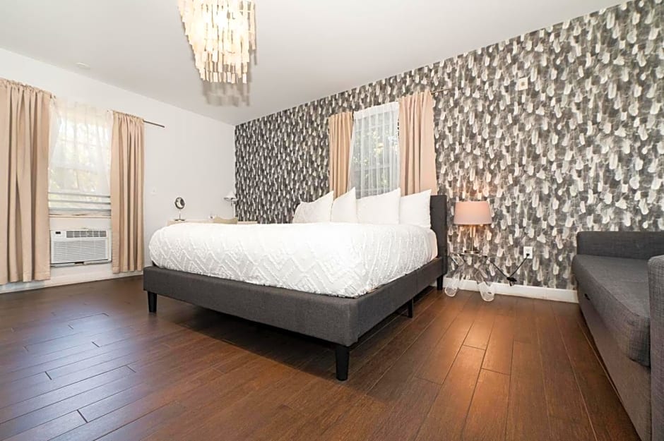 The New Hotel