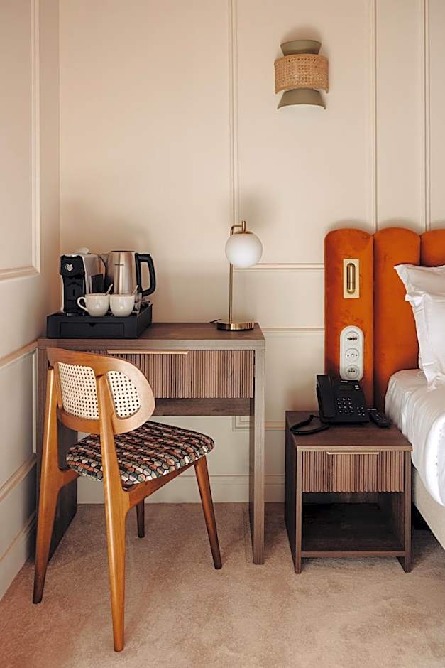 Hotel Ambassador, completely renovated