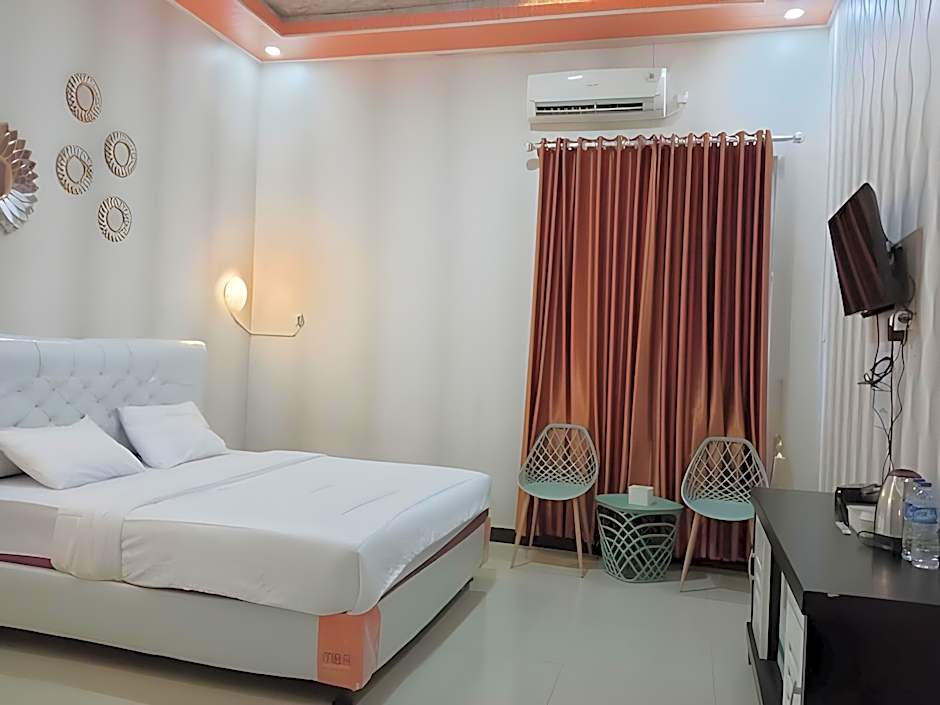 Urbanview Hotel Rifal Home Tegal