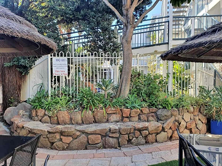 Coastal Oceanview 2bedrm 2bath Pool & Slide!