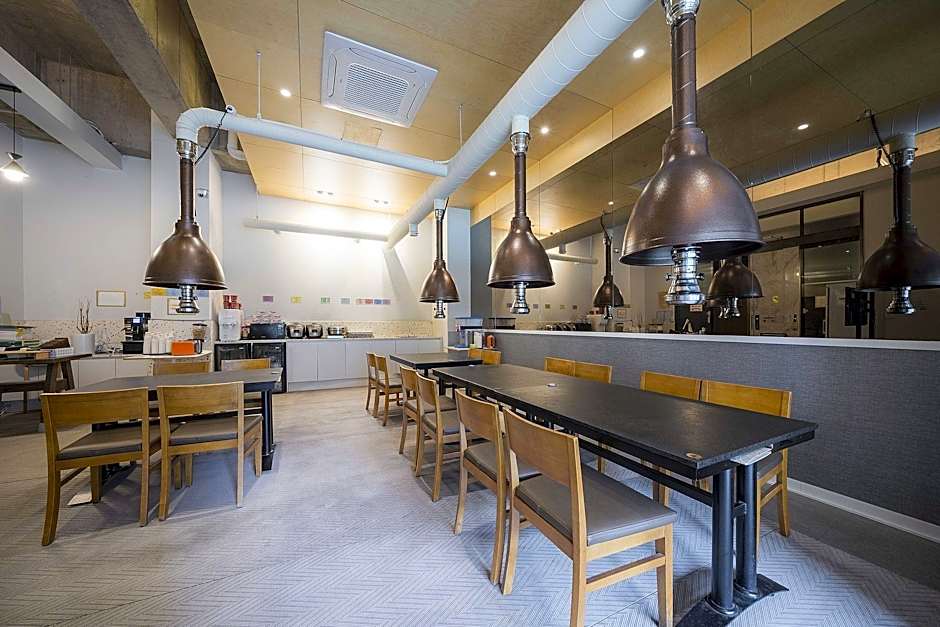 Hound Hotel Changwon - Jinhae Yongwon