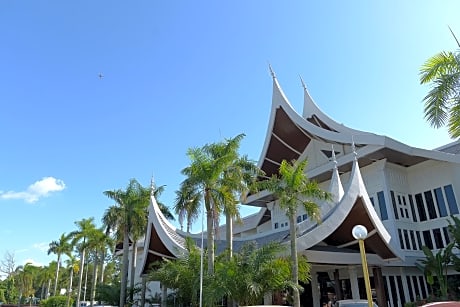 The Grand Beach Resort