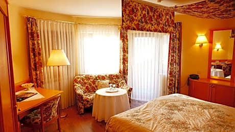 Deluxe Double Room with Balcony