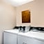 Super 8 by Wyndham Milbank SD