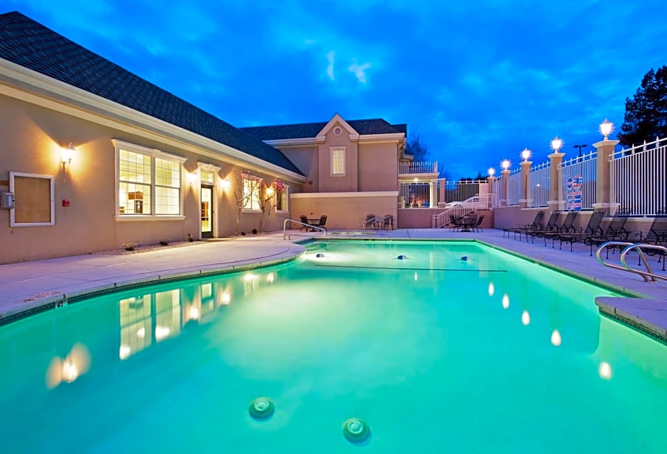 Holiday Inn Redding, an IHG Hotel