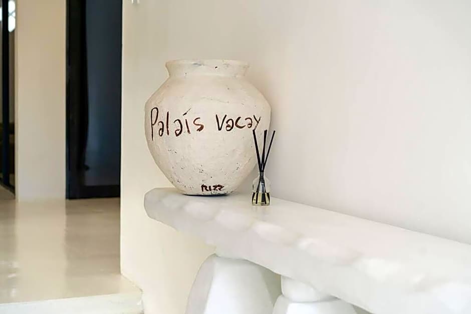Canggu Modern Mansion - 5 mins to Finns Beach Club