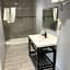 Willow Tree Inn & Suites