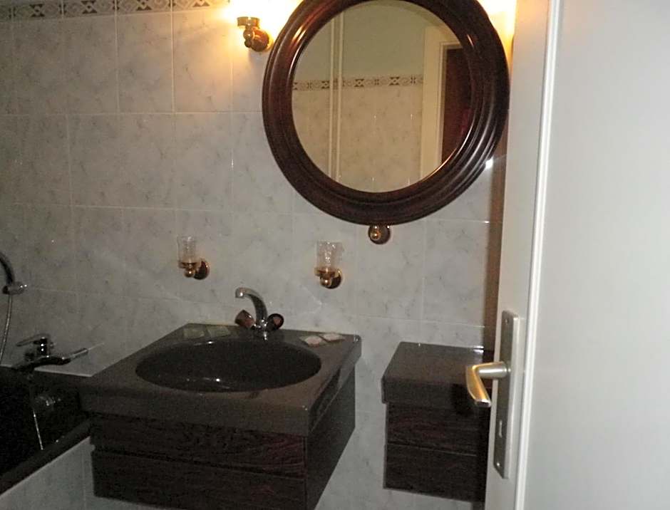 Logis-Cit'Hôtel des Vosges 5 rue de la gare