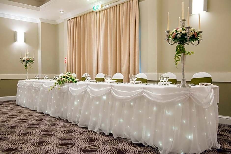 Holiday Inn Cardiff - North M4 By IHG