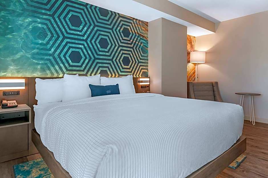 Cambria Hotel St Petersburg-Madeira Beach Marina