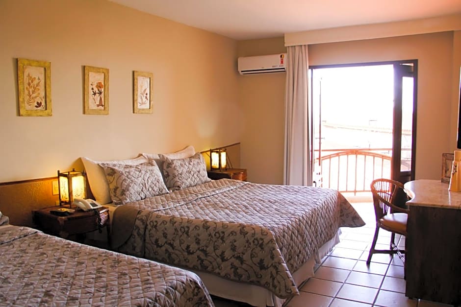 Divi-Divi Praia Hotel