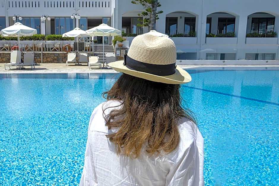 Maritimo Beach Hotel