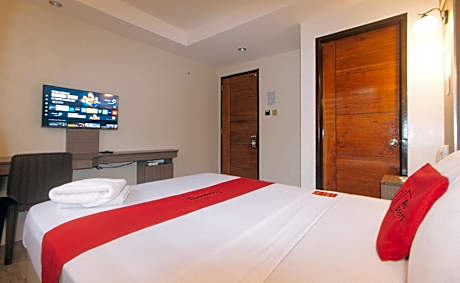 RedDoorz @ Washington Guest House Olongapo