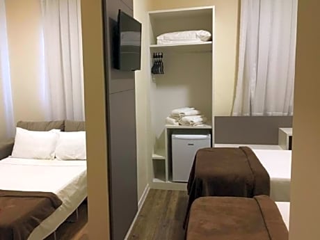 Triple Master Tree Single Beds