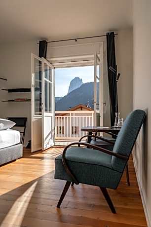 Standard Double or Twin Room with Balcony
