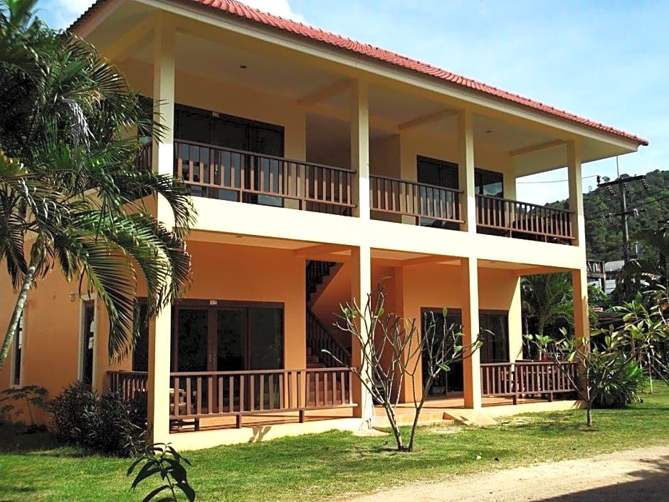 Lanta Bee Garden Bungalows