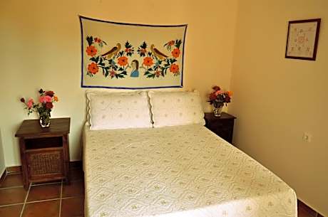 Traditional Apartment (3 adults)