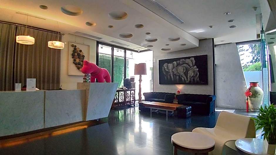 The Galerie Hotel