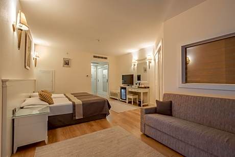 Superior Family Room